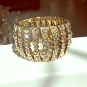 Ann Taylor Gold & Dimond accent stretch bracelet